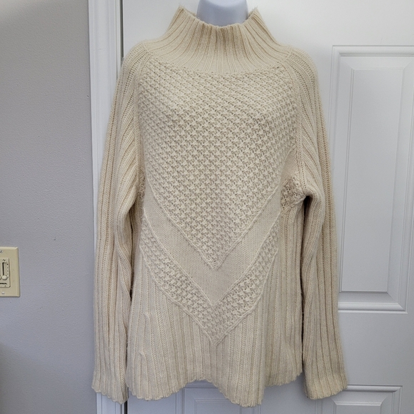 Banana Republic Sweaters - Banana Republic Wool Alpaca Blend Ivory Mock Neck Cable Knit Sweater Size XL